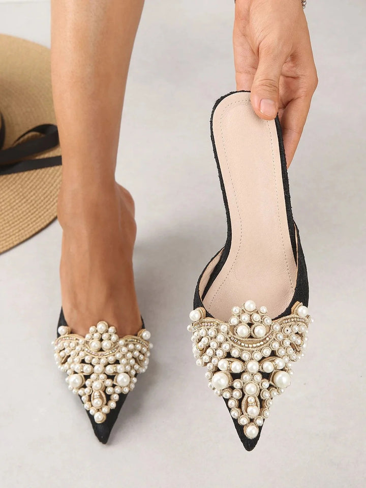Élégantes mules à talon en perles