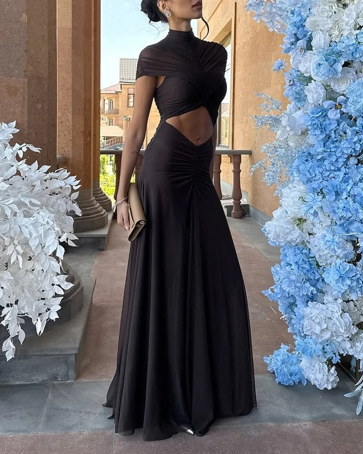 Robe élégante à demi-col roulé