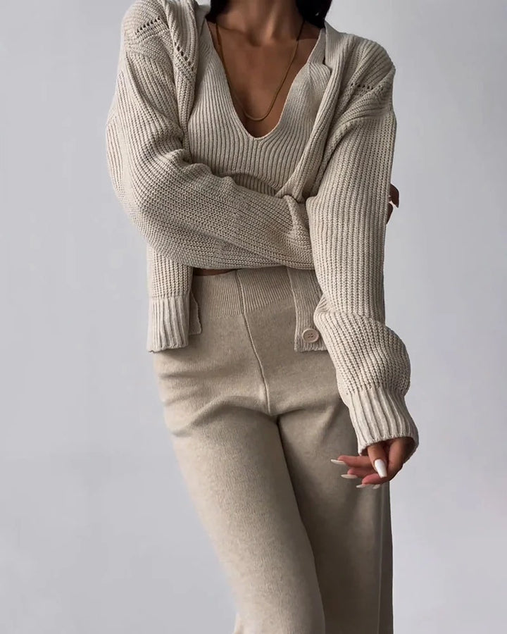 Ensemble trois pièces en tricot chic à col en V