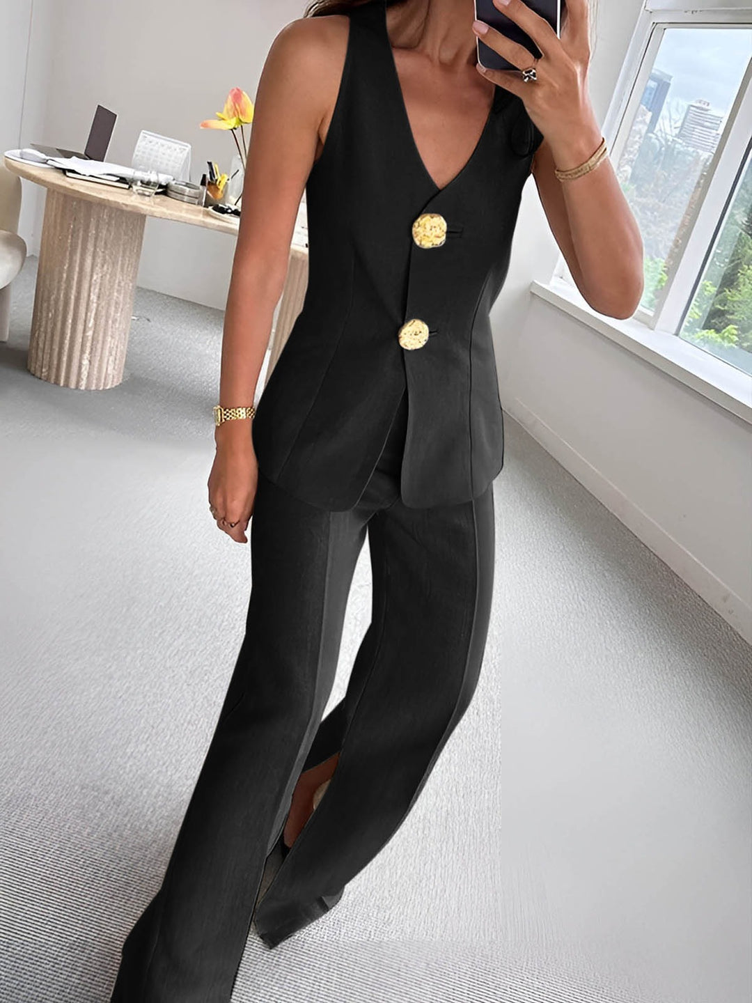 Ensemble pantalon sans manches à boutons fendus