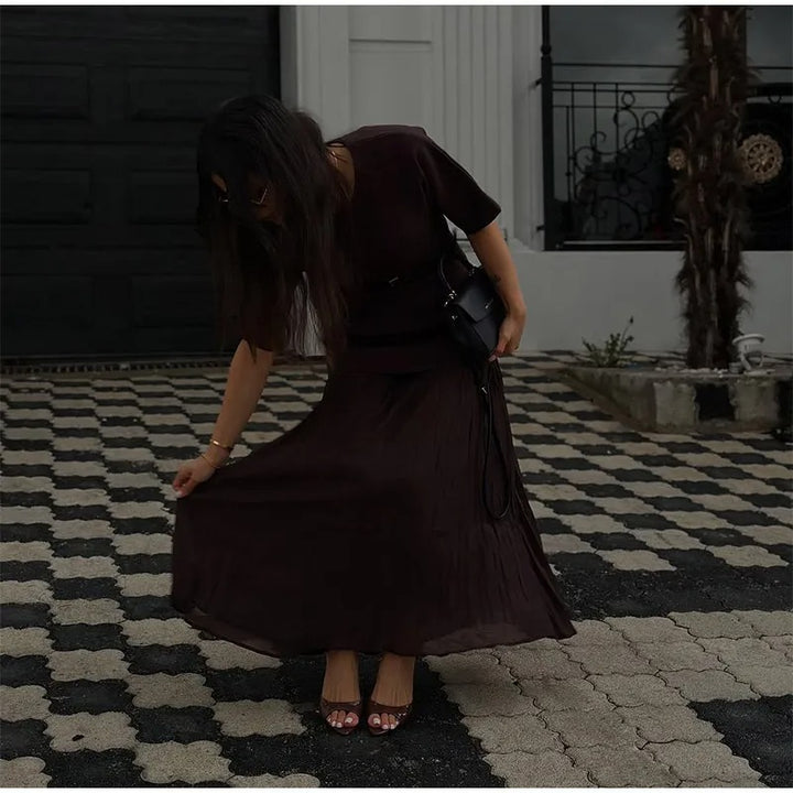 Robe élégante faite à la main pour femme