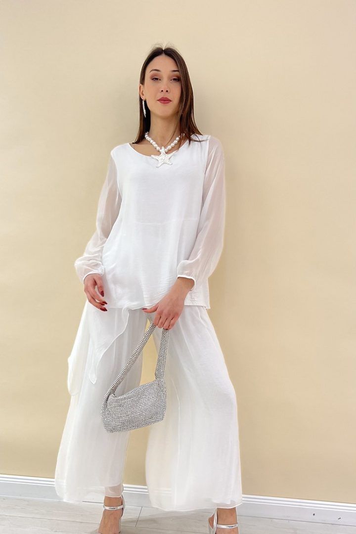 Ensemble en soie et pantalons ornés de paillettes
