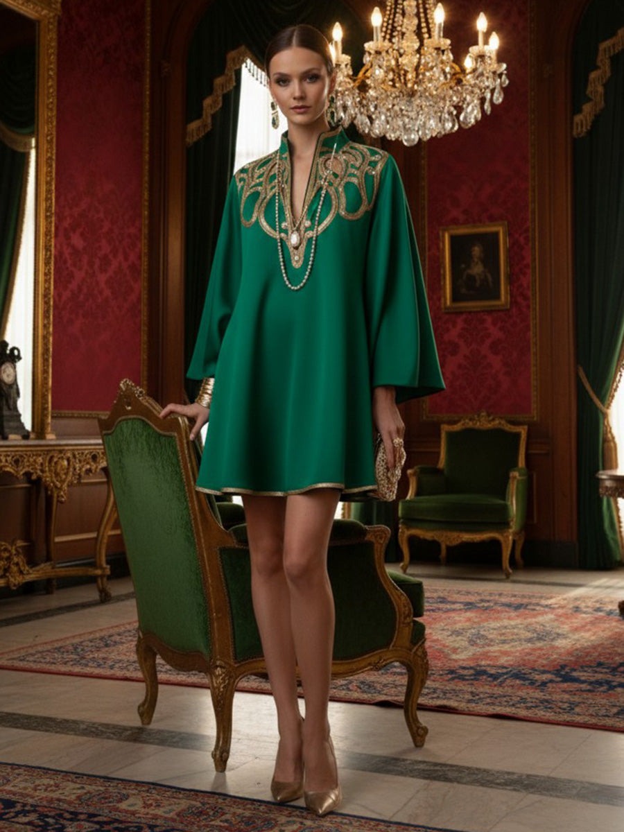 Robes imprimées contrastées et à col montant fendu