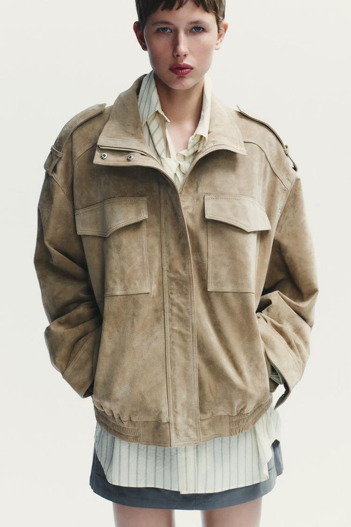 VESTE EN DAIM – CHIC INTEMPOREL