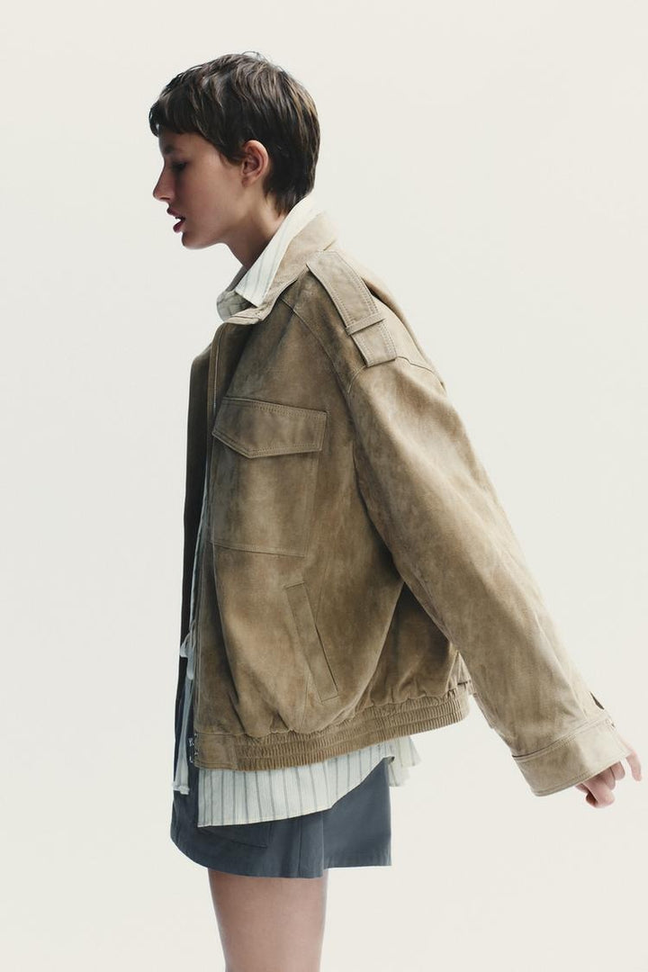 VESTE EN DAIM – CHIC INTEMPOREL