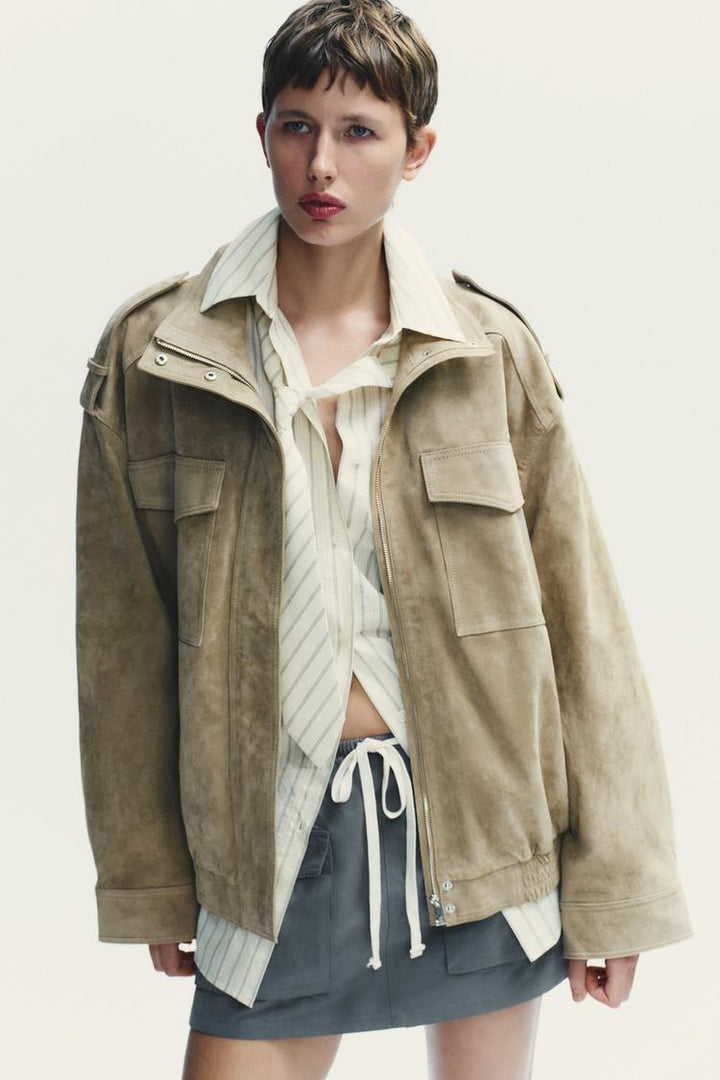 VESTE EN DAIM – CHIC INTEMPOREL