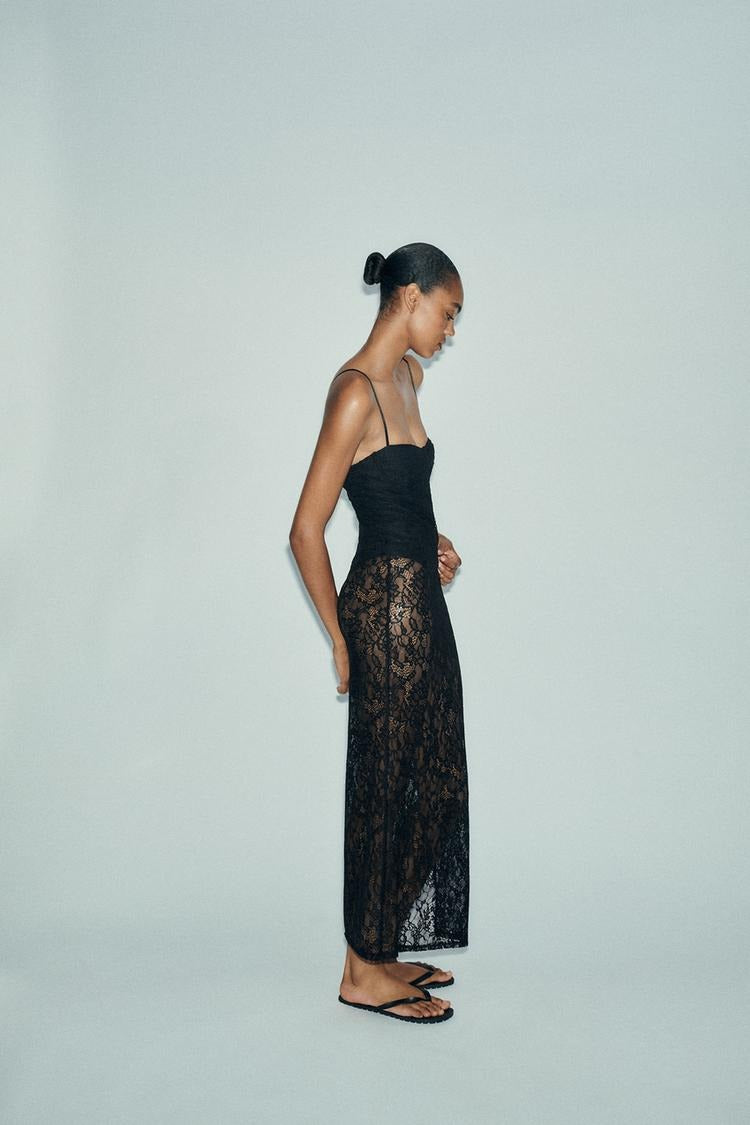 Robe midi en dentelle avec armatures intégrées