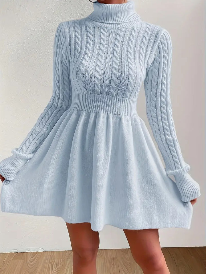 Robe pull col roulé en tricot torsadé