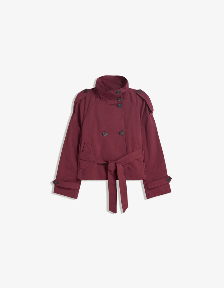 Trench-coat court