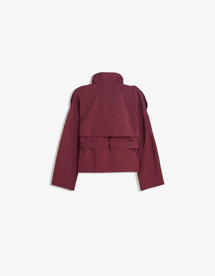 Trench-coat court