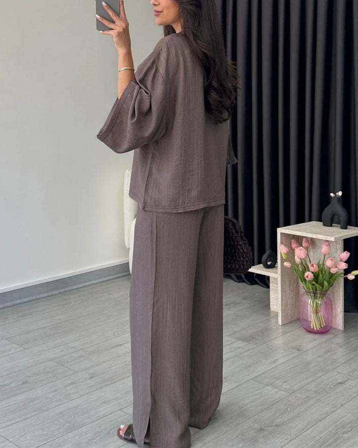 Ensemble deux pièces chemise boutonnée et pantalon tendance