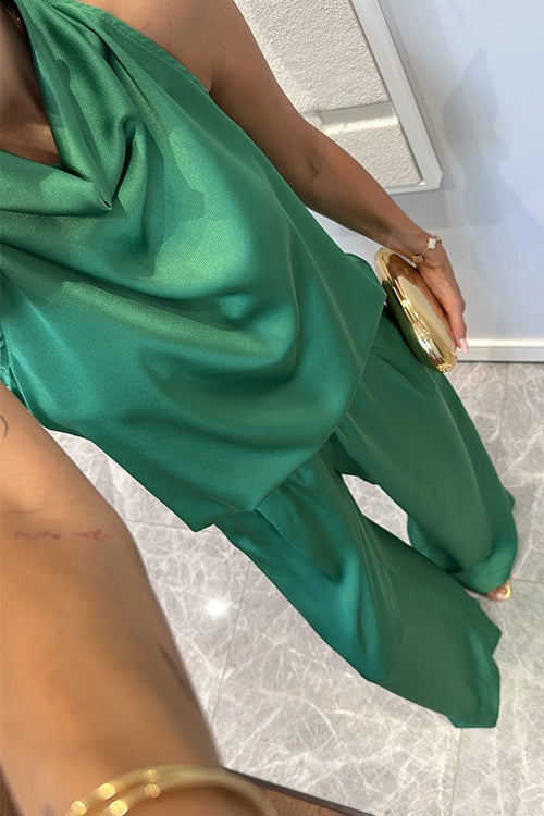 Ensemble en satin à col bénitier et pantalon taille large