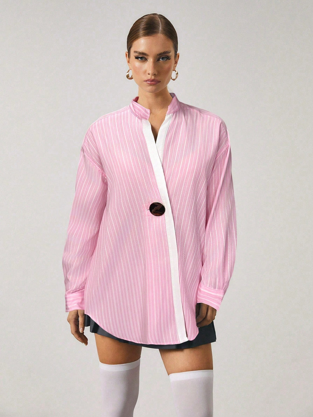 Chemise longue à rayures avec fermeture en métal