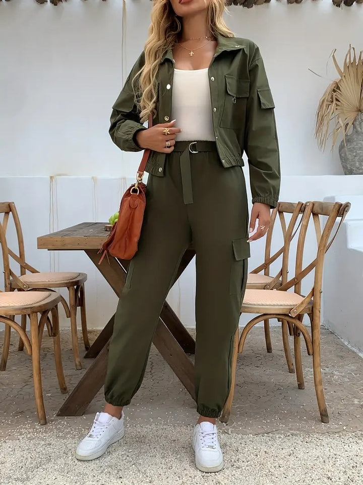 Ensemble avec veste boutonné et pantalon à cordon