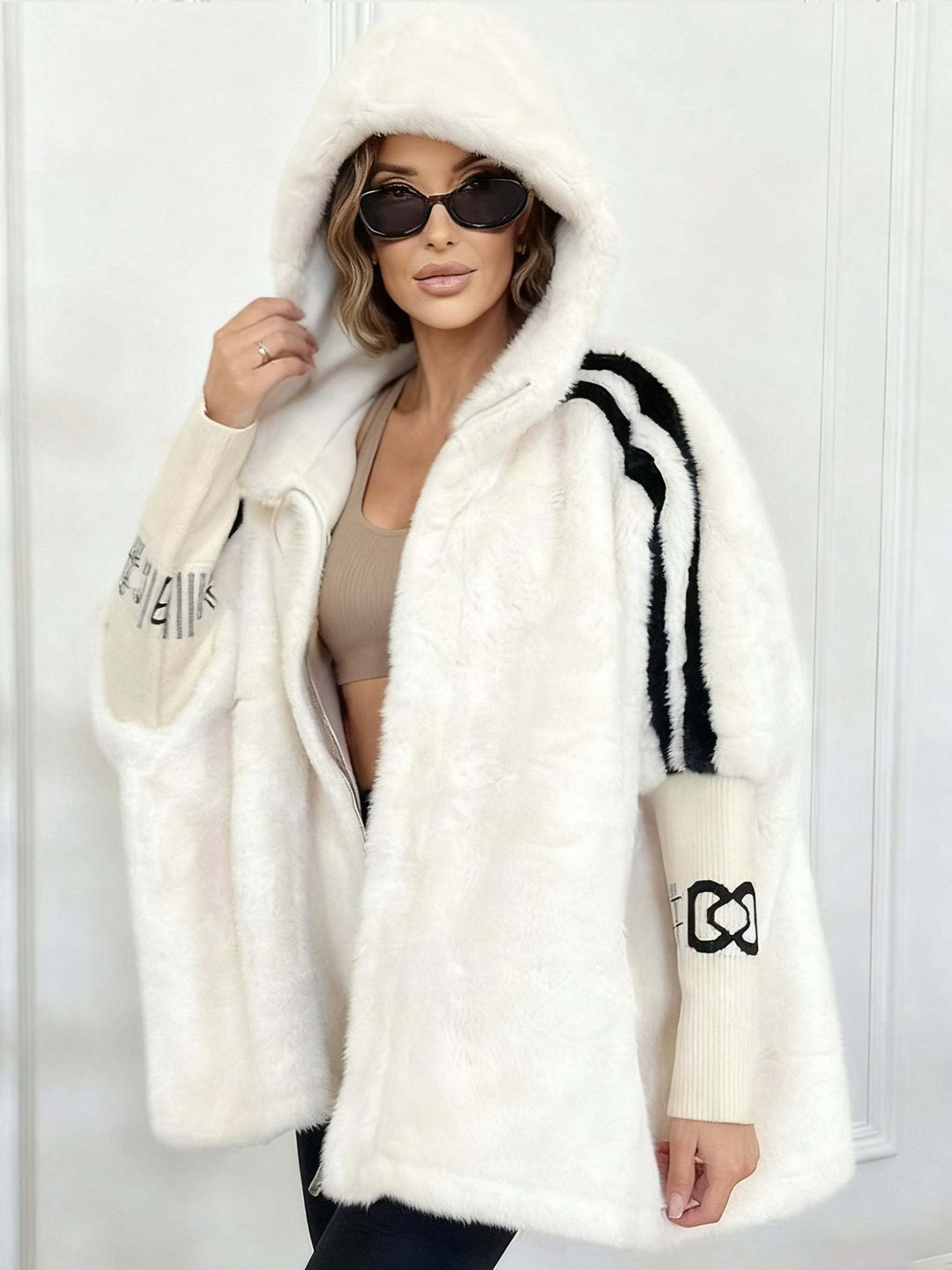 Manteau polaire à capuche