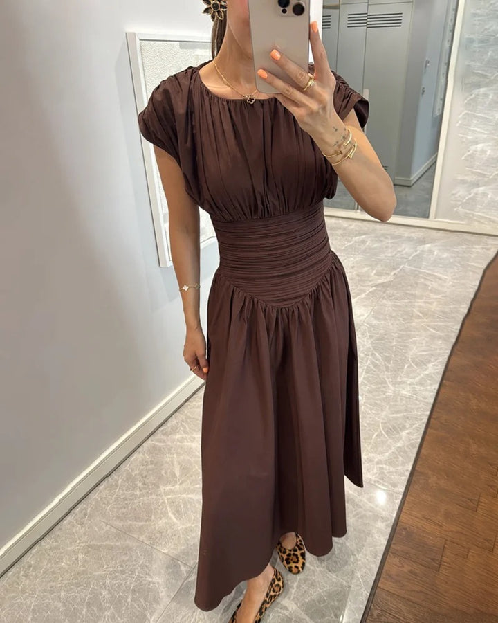 Robe plissée et amincissante