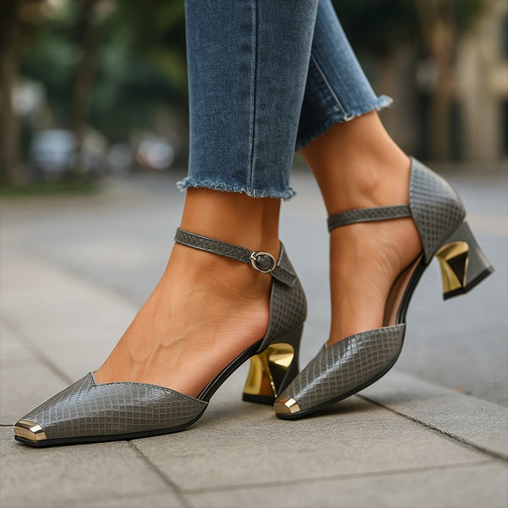 Talons à bouts métalliques