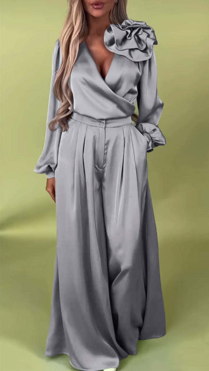 Costumes deux pièces élégants en satin à col en V