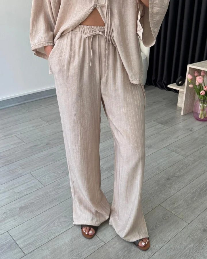Ensemble deux pièces chemise boutonnée et pantalon tendance