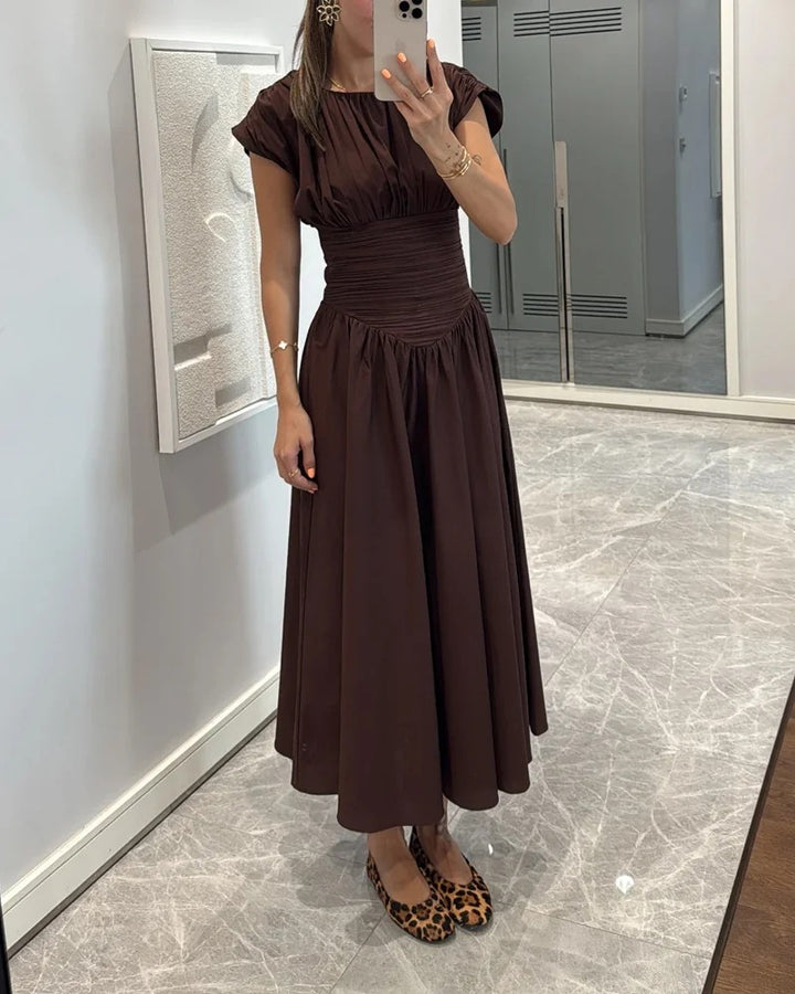 Robe plissée et amincissante
