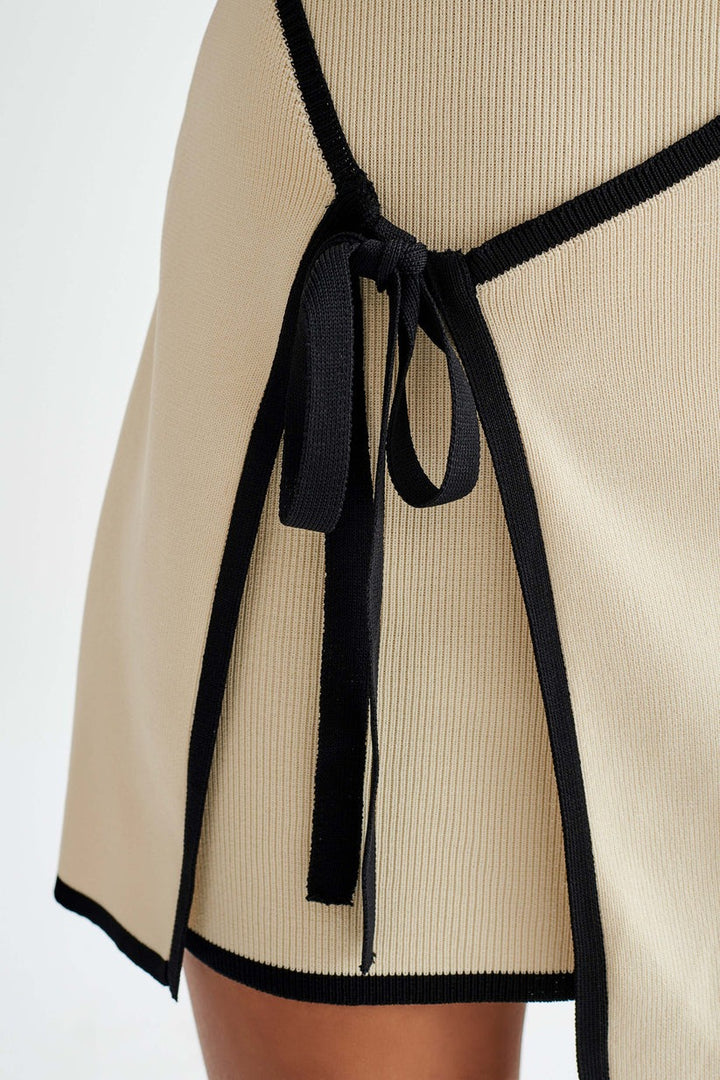 Mini-robe bustier en maille