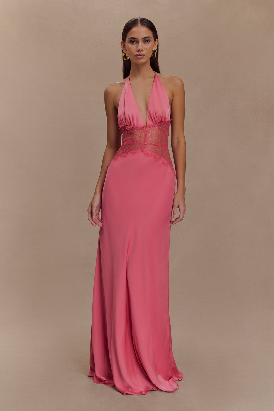 Robe longue en dentelle et satin