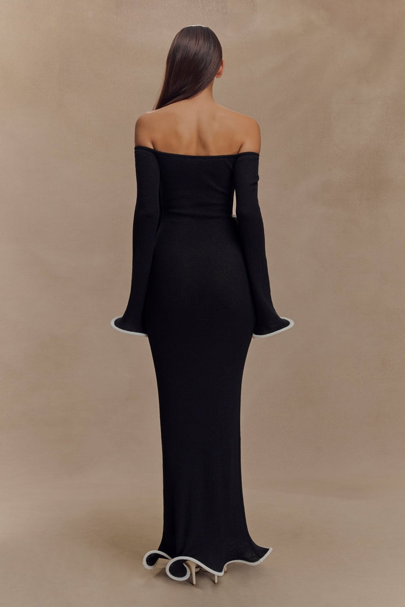 Robe longue en tricot à épaules dénudées