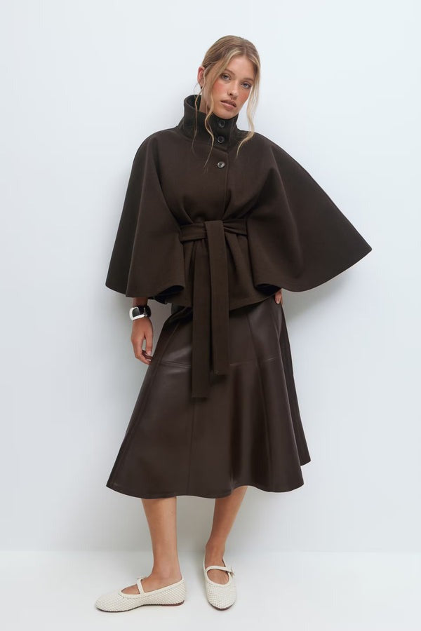 Veste cape à ceinture
