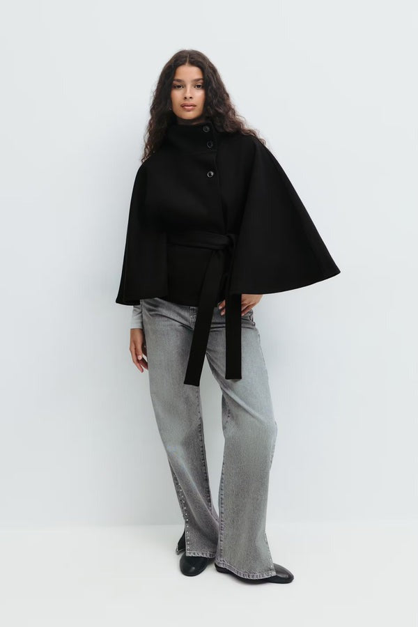 Veste cape à ceinture