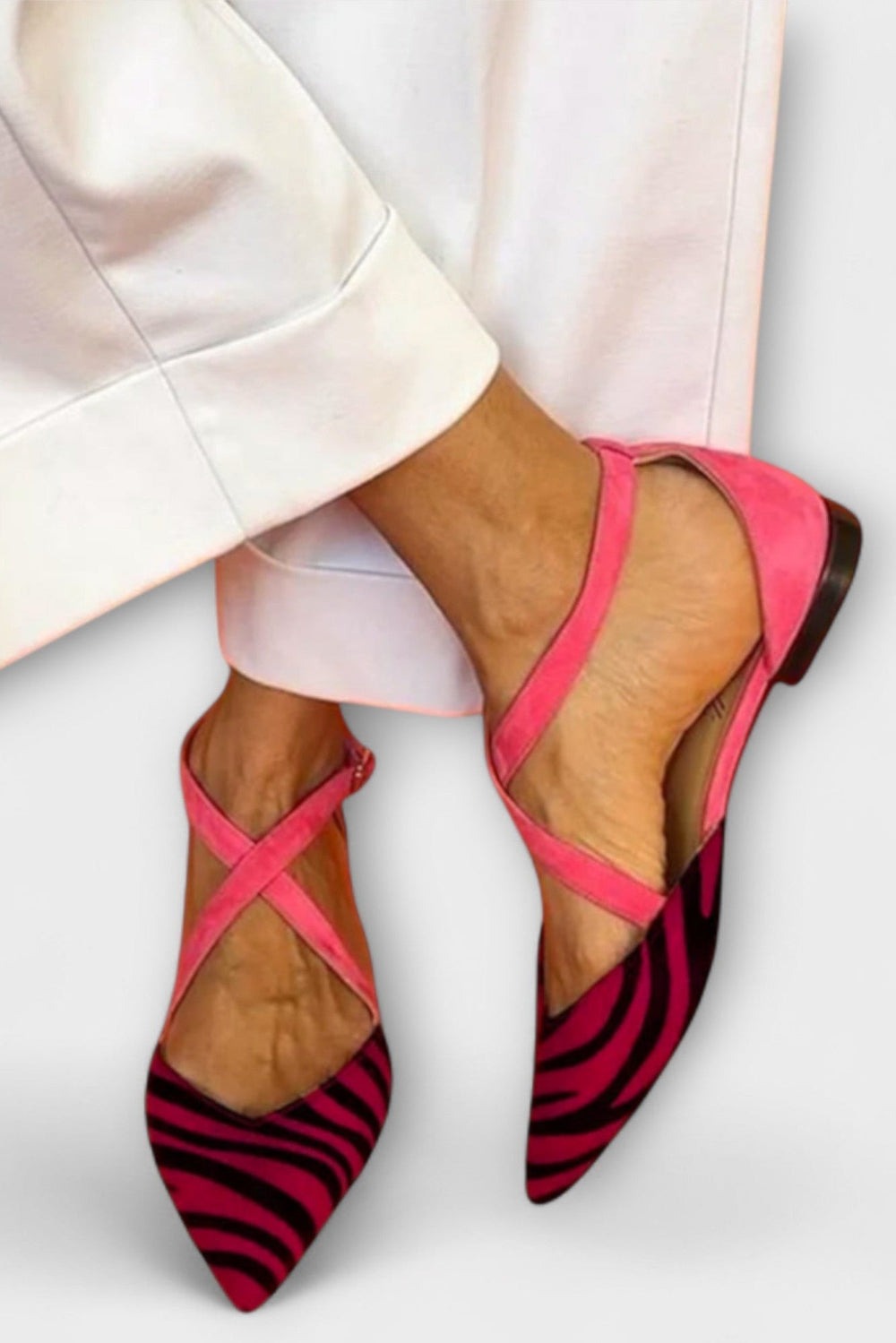 Ballerines à imprimé zèbre et bretelles croisées