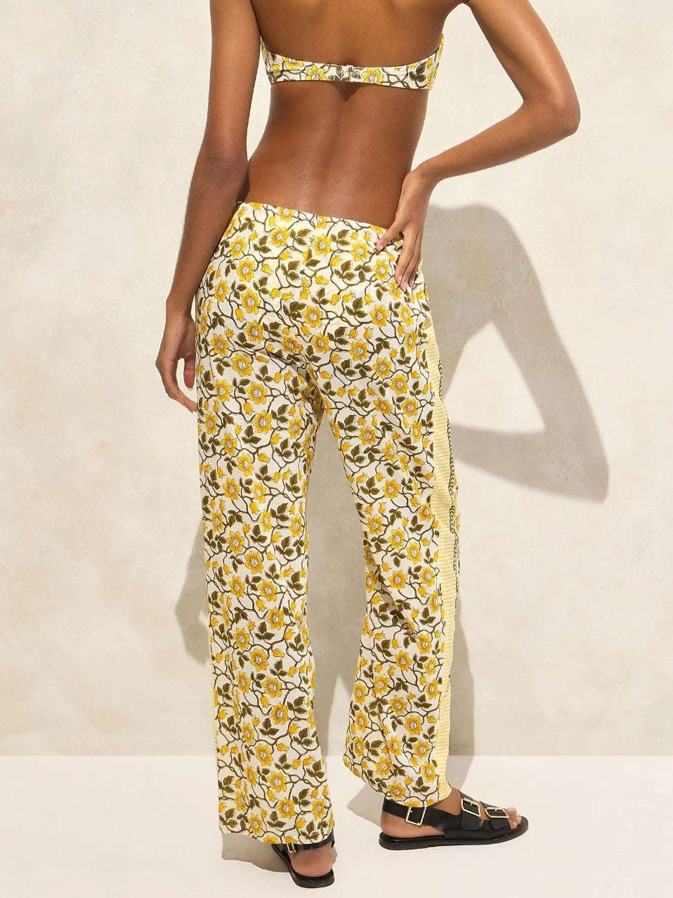 Ensemble pantalon à imprimé jonquille