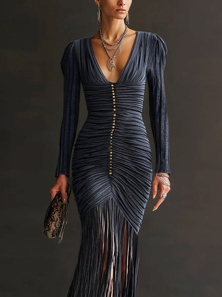 Robe moulante plissée et à franges