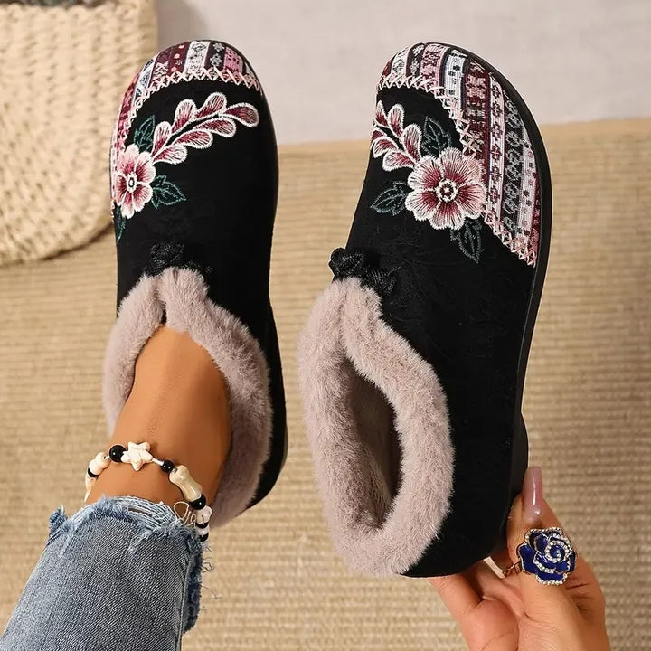 Pantoufles d'hiver chaudes à motif floral