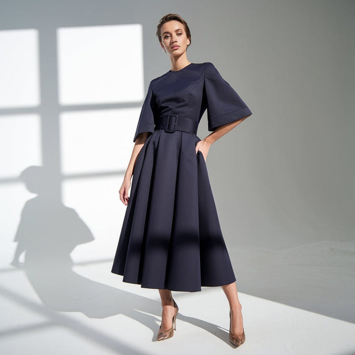 Julie | Elegant and comfortable dress with belt