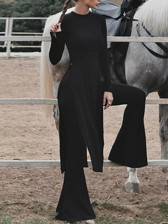 Ensemble haut long fendu et pantalon évasé moulant