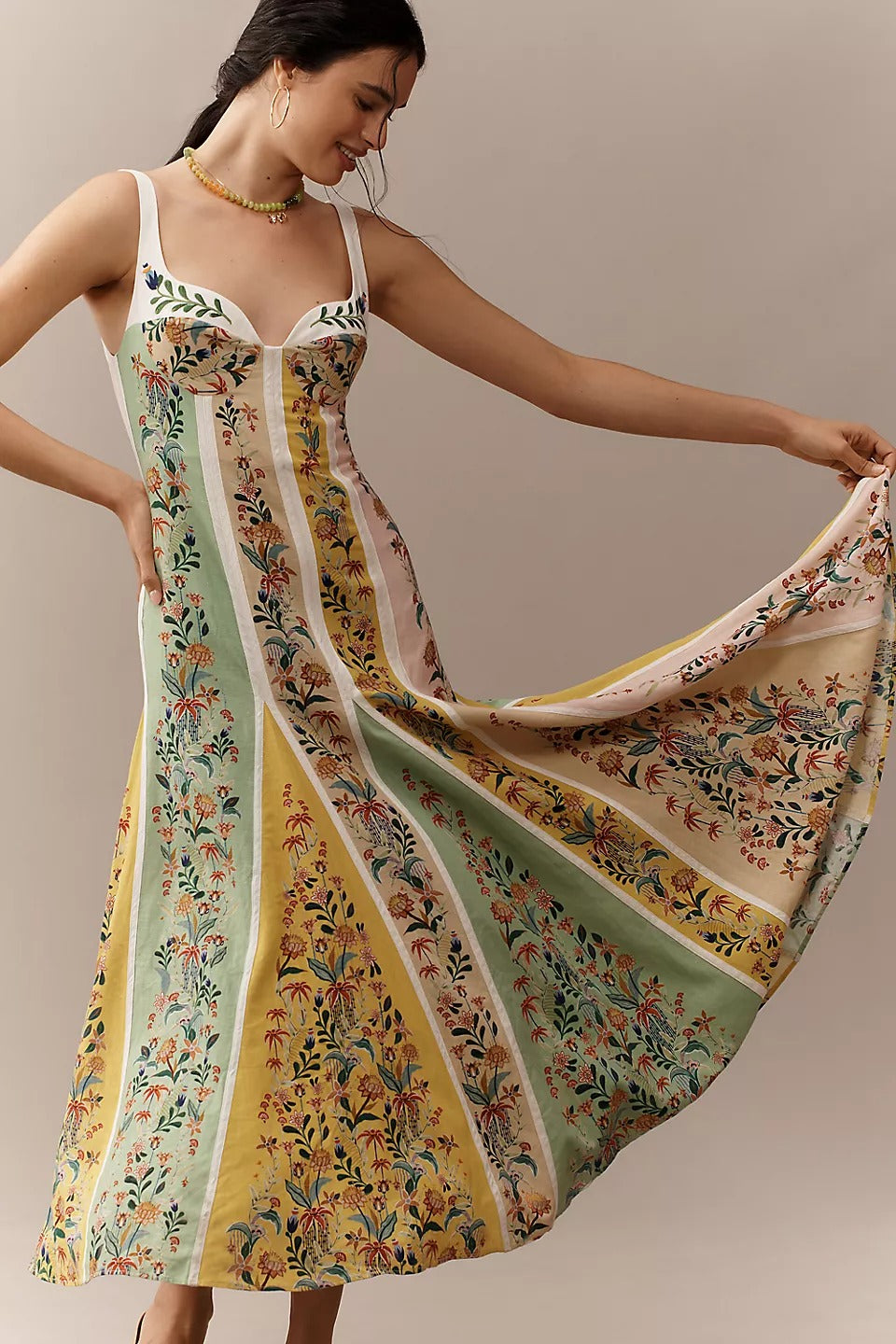 Robe longue à empiècements floraux en lin mélangé