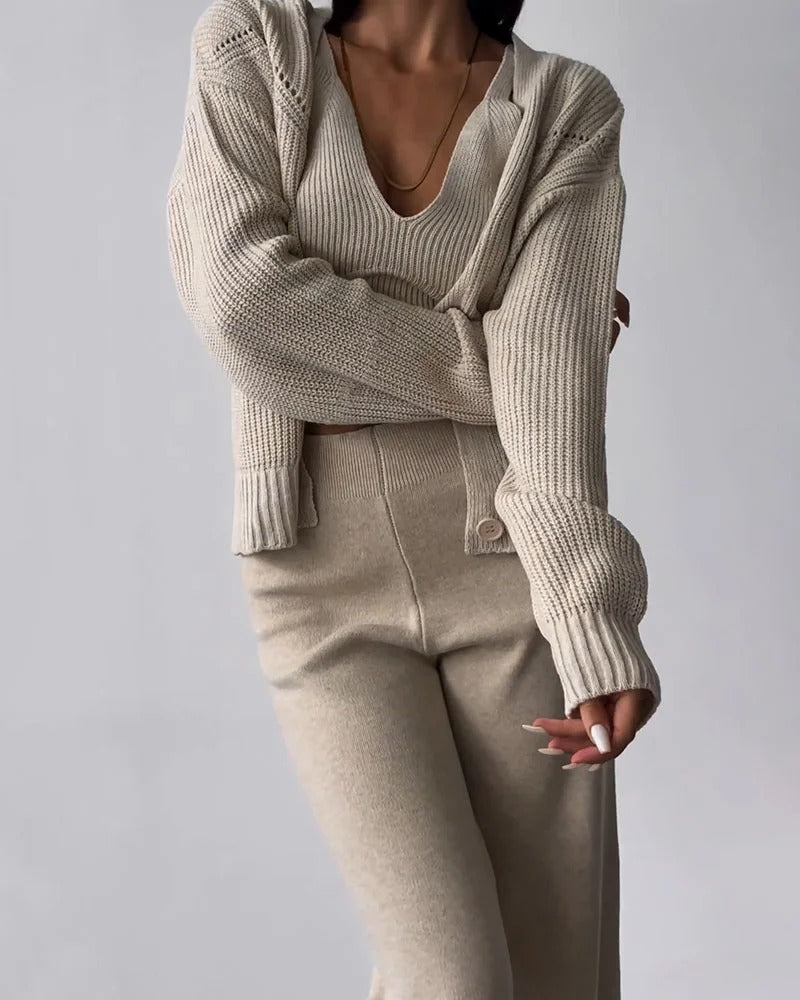 Ensemble trois pièces en tricot chic à col en V