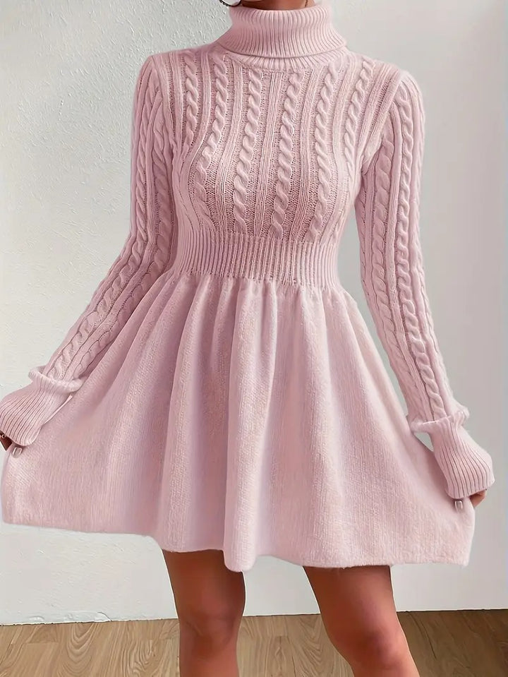 Robe pull col roulé en tricot torsadé