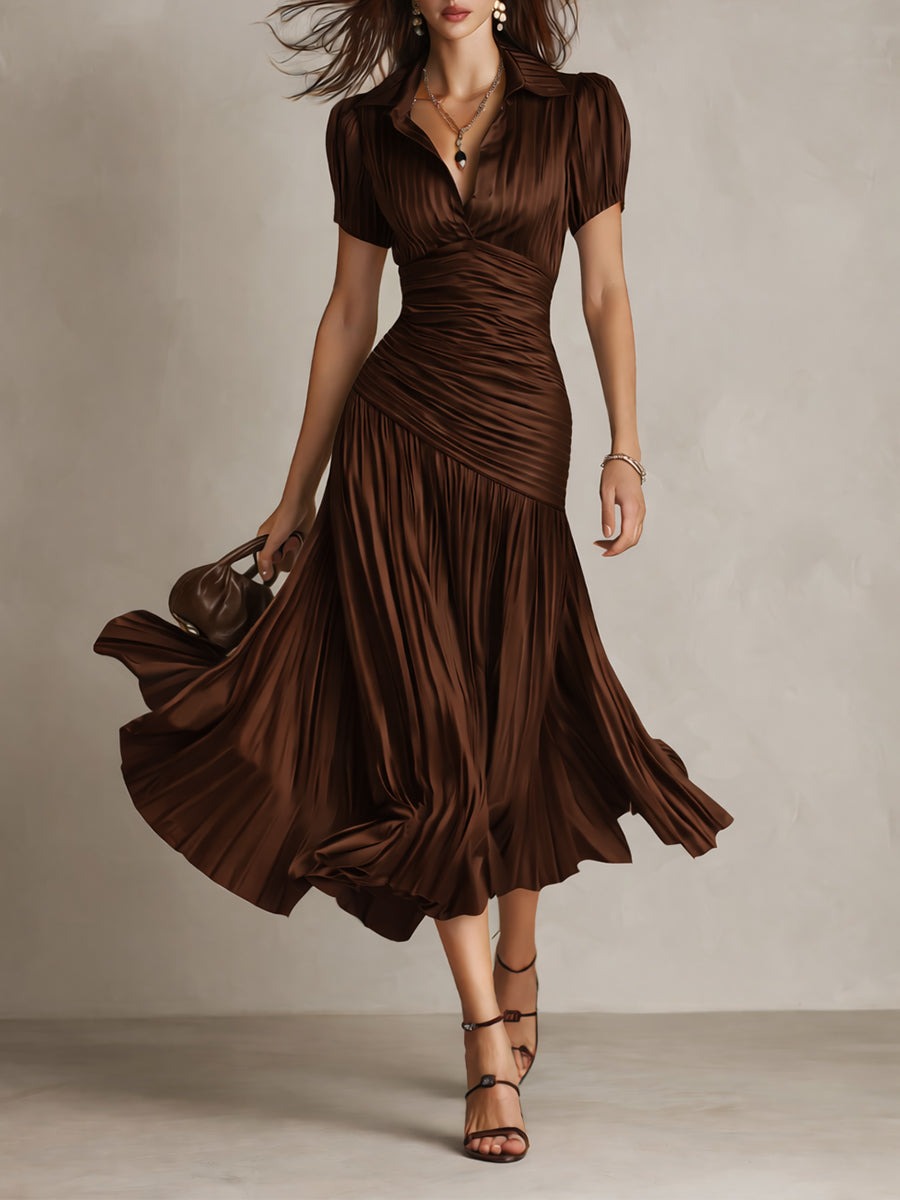 Robe midi moulante en satin plissé à rayures rétro