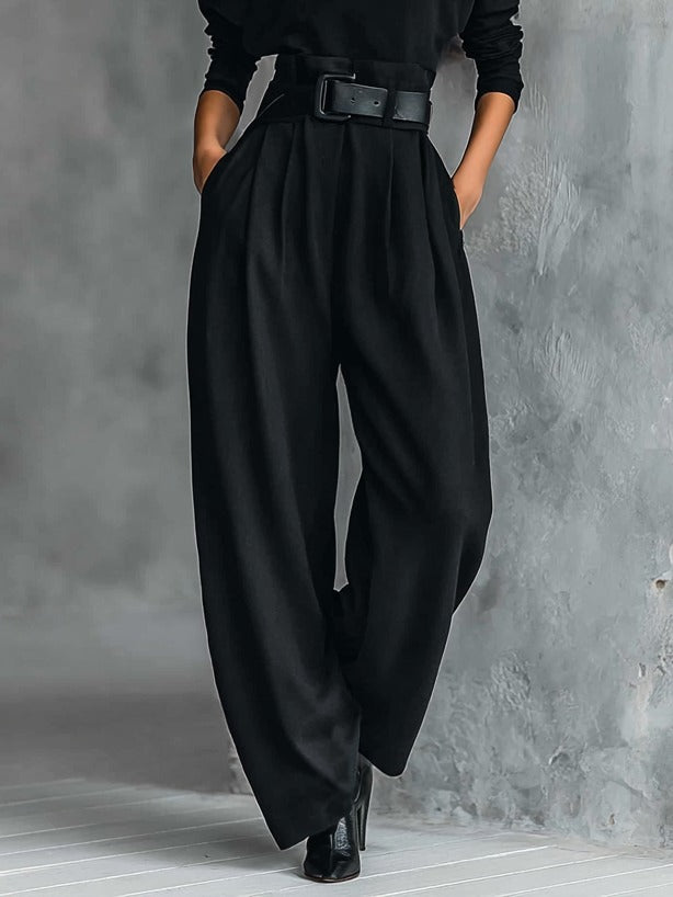 Ensemble haut col roulé noir à manches longues et pantalon droit (ceinture incluse)