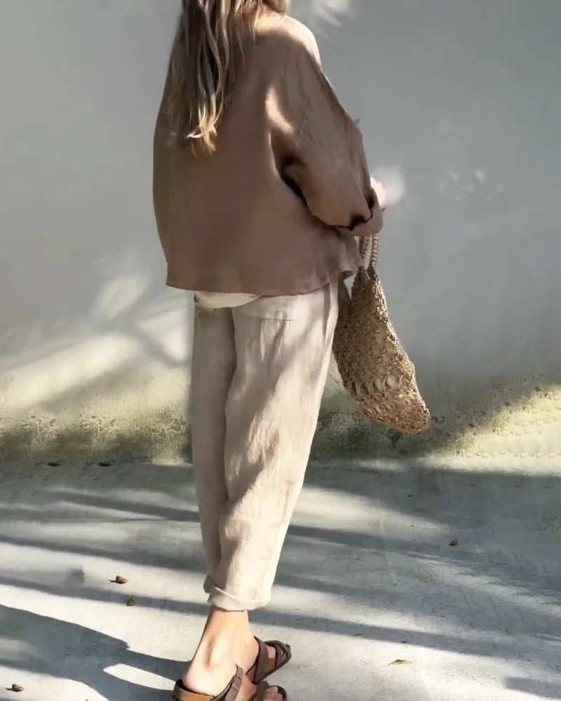 Ensemble deux pièces décontracté avec chemise à col rabattu et pantalon