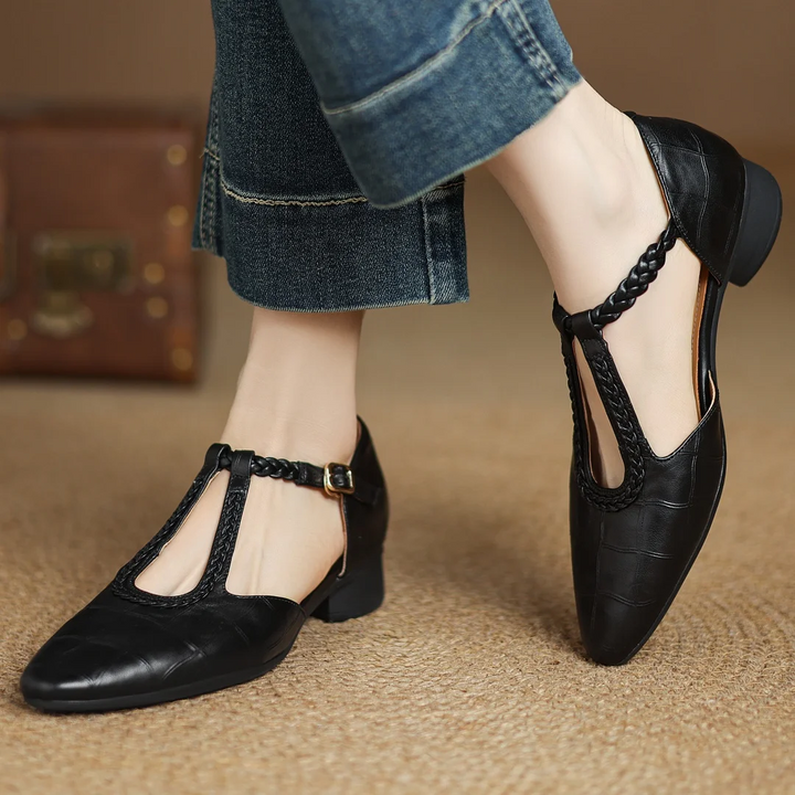Carla - Classic Mary Janes