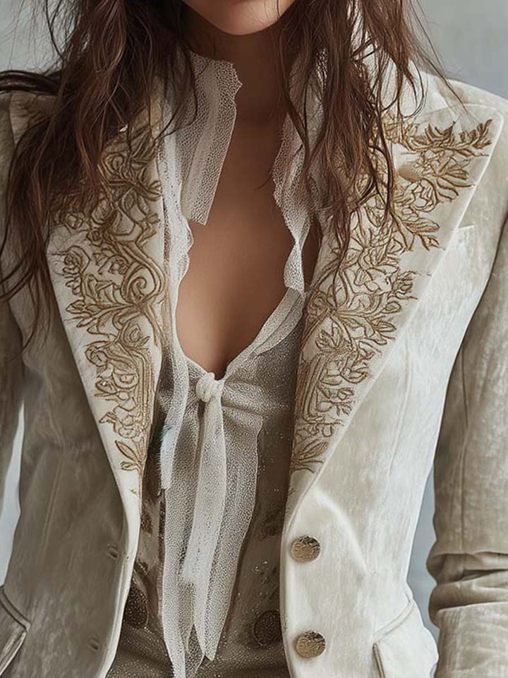 Blazer Entallado Bordado en Marfil para Mujeres