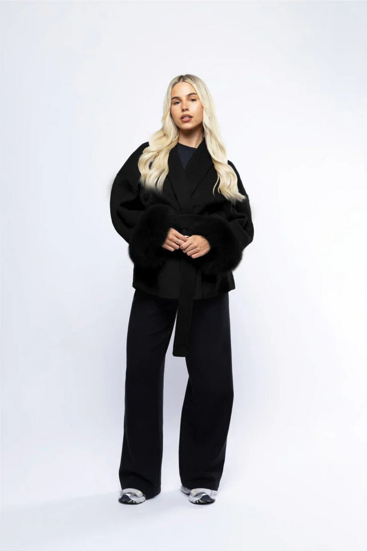 Veste en fourrure à nouer