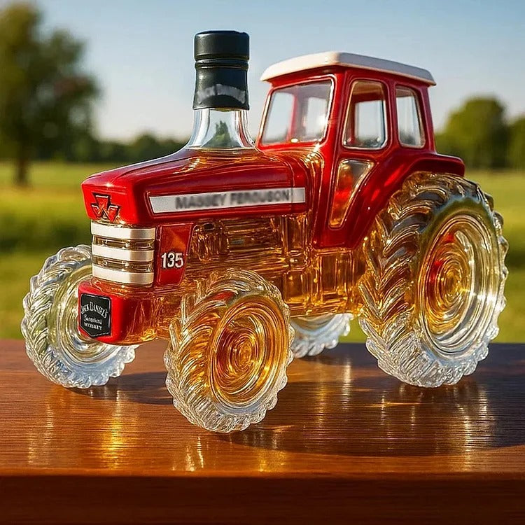 Bouteille de whisky en verre en forme de tracteur