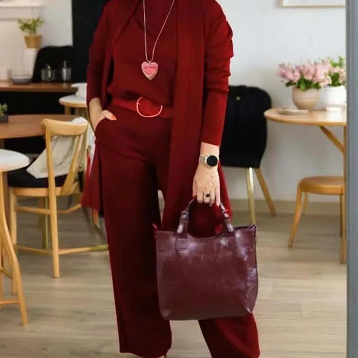 Ensemble 3 pièces comprenant un long cardigan, un top et un pantalon ( ceinture incluse )