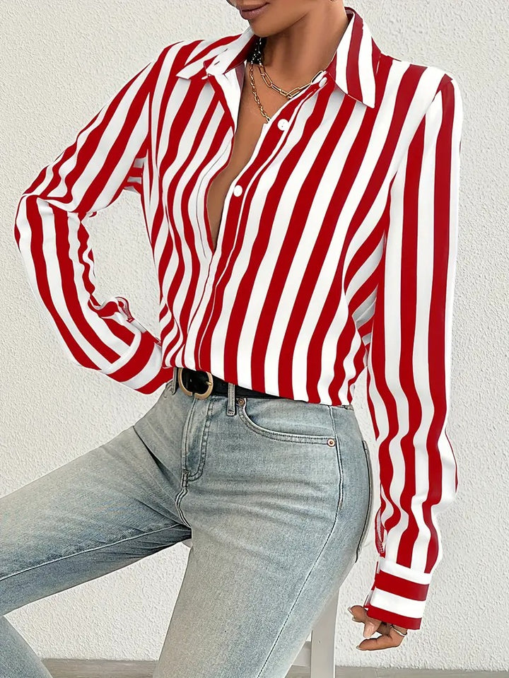 Chemise à boutons rayée élégante