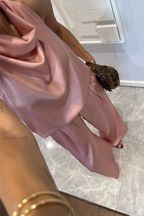 Ensemble en satin à col bénitier et pantalon taille large