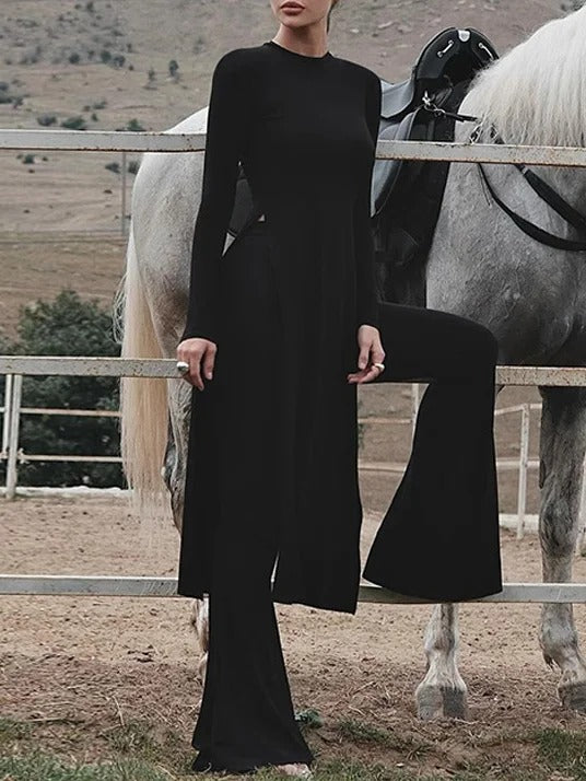Ensemble haut long fendu et pantalon évasé moulant