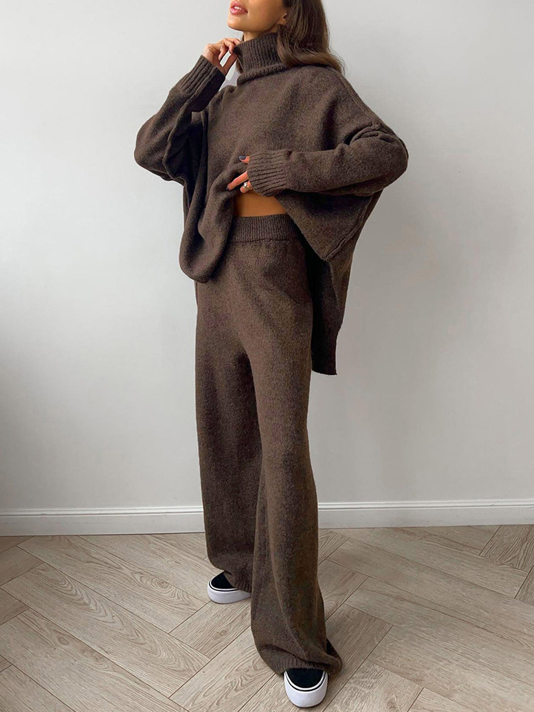 Ensemble pantalon et pull à col roulé uni